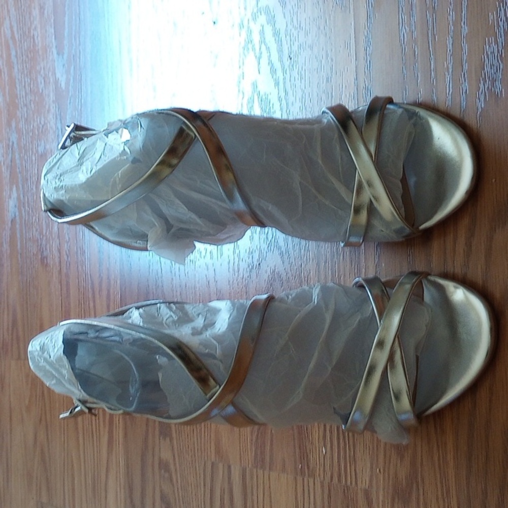 Women's shoes